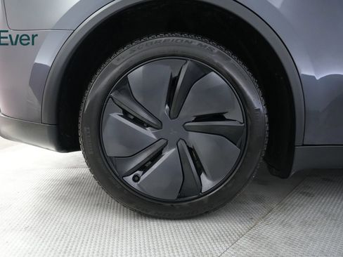 Used 2026 Tesla Model Y Long Range AWD/4WD image 22
