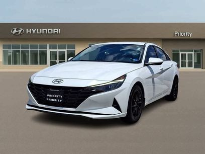 Used 2022 Hyundai Elantra SEL w/ Convenience Package