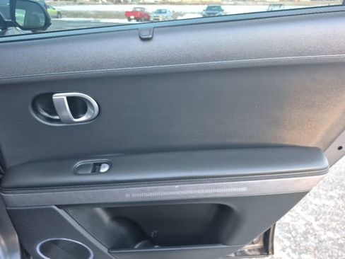 Used 2024 Hyundai Ioniq 5 Limited image 14