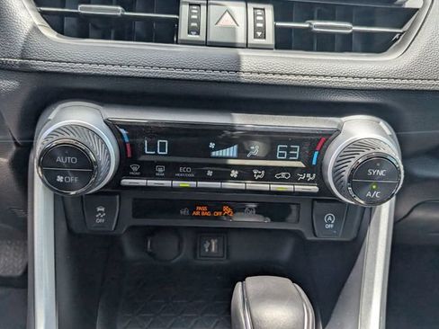Used 2025 Toyota RAV4 XLE Premium FWD image 22