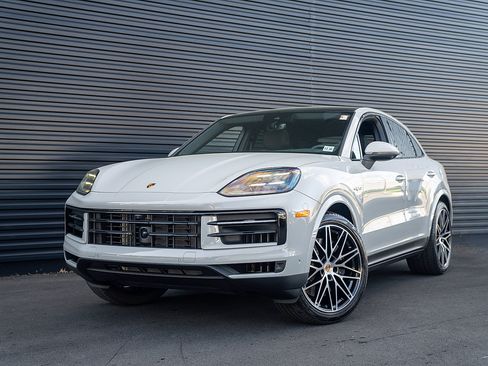 Certified 2025 Porsche Cayenne E-Hybrid Coupe AWD/4WD image 1