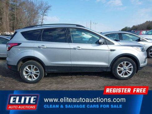 Used 2018 Ford Escape SE image 23