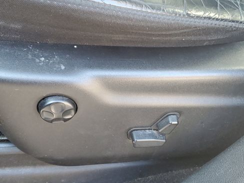 Used 2017 Jeep Grand Cherokee Altitude image 26