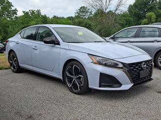 Used 2023 Nissan Altima 2.5 SR w/ SR Premium Package FWD video 1