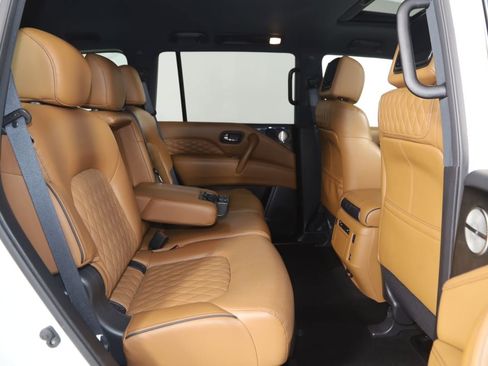 Used 2023 INFINITI QX80 Sensory w/ Cargo Package AWD/4WD image 18