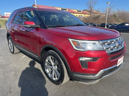 Used 2018 Ford Explorer Limited w/ Equipment Group 301A image 3