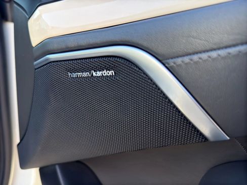 Used 2013 Mercedes-Benz SL 550 w/ Premium Pkg image 29