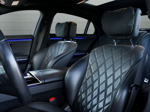 Used 2023 Mercedes-Benz S 580 4MATIC Sedan image 2
