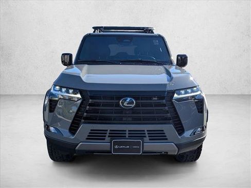 Used 2024 Lexus GX 550 image 2