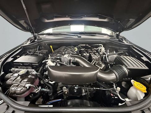 Used 2025 Dodge Durango GT RWD image 23