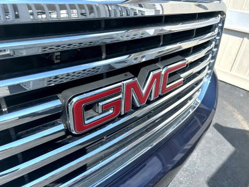 Used 2018 GMC Yukon SLT w/ Premium Edition image 40