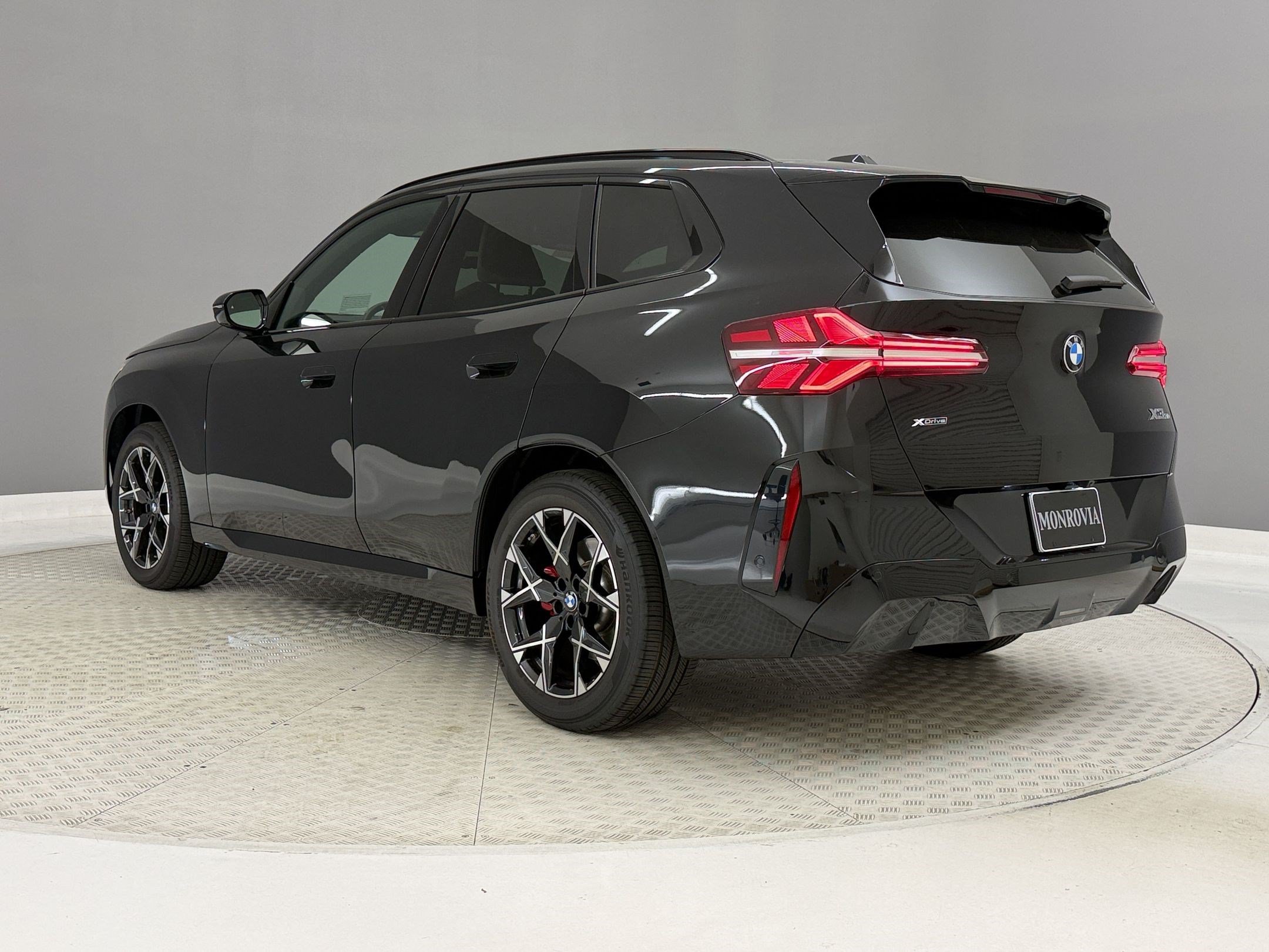 Used 2026 BMW X3 xDrive30i w/ M Sport Package AWD/4WD image 3