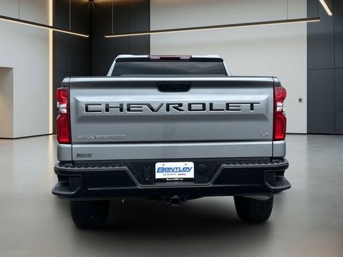 Used 2025 Chevrolet Silverado 1500 LT Trail Boss AWD/4WD image 4