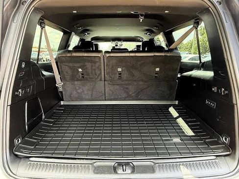 Used 2024 Jeep Wagoneer L Series II RWD image 17