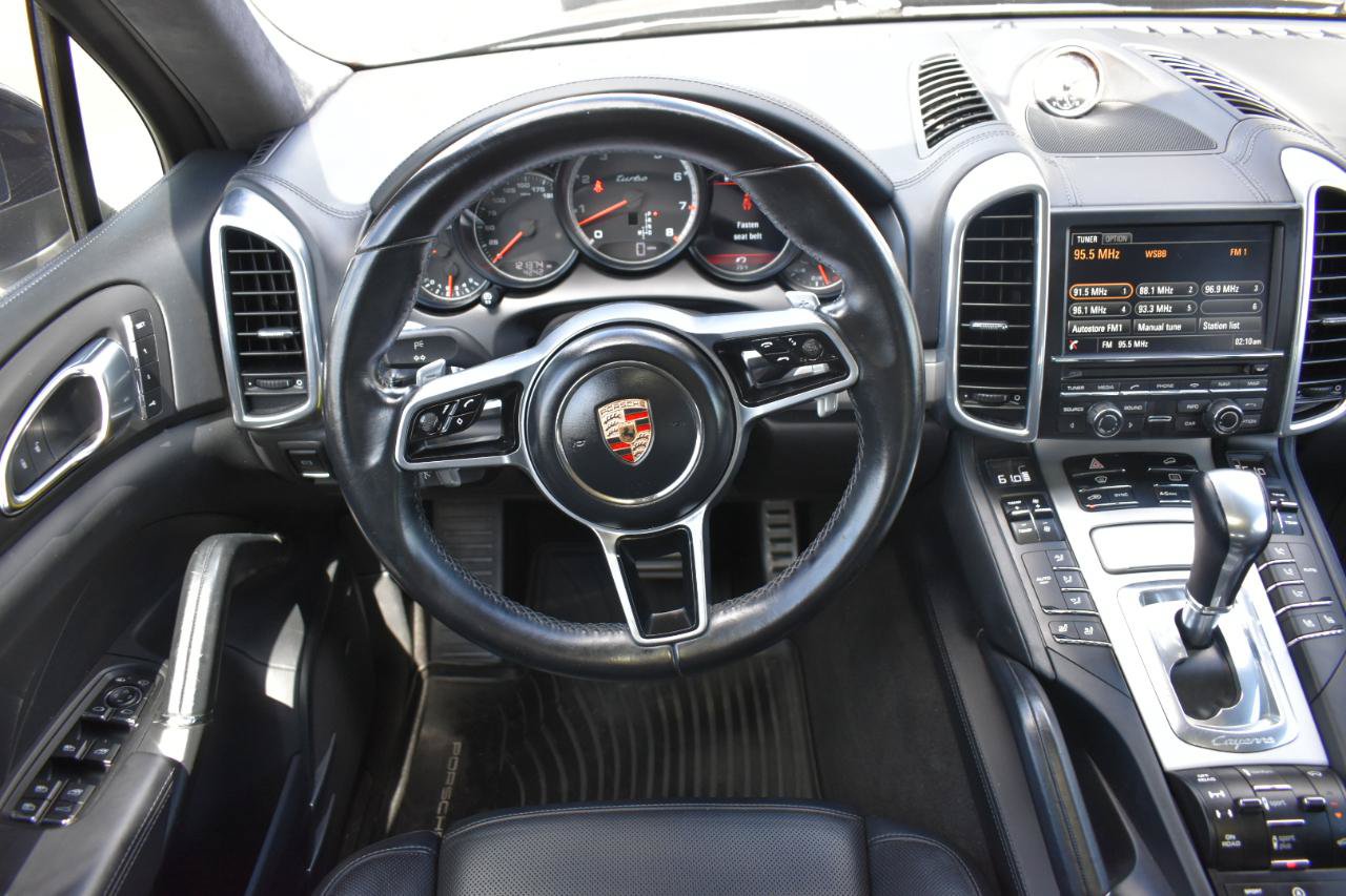 Used 2015 Porsche Cayenne Turbo AWD/4WD image 12