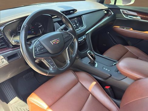 Used 2019 Cadillac XT5 Premium Luxury w/ Driver Assist Package AWD/4WD image 12