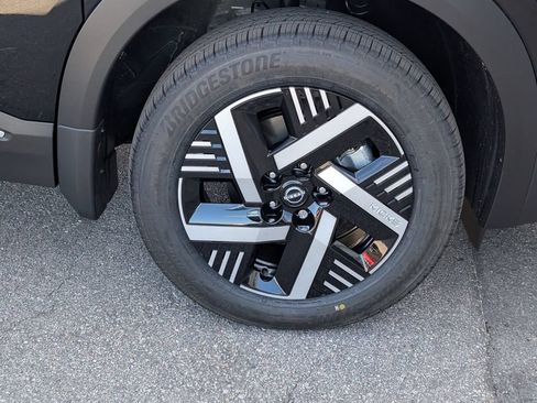 New 2026 Nissan Kicks SV w/ Cold Weather Package FWD image 9