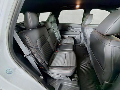 Used 2026 Nissan Pathfinder Rock Creek AWD/4WD image 28