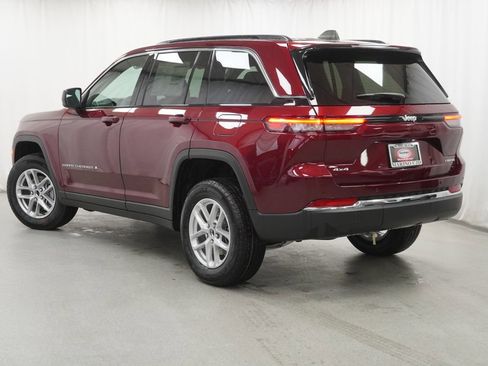 New 2026 Jeep Grand Cherokee Laredo AWD/4WD image 13