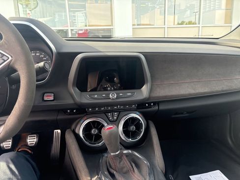 Used 2022 Chevrolet Camaro ZL1 image 10