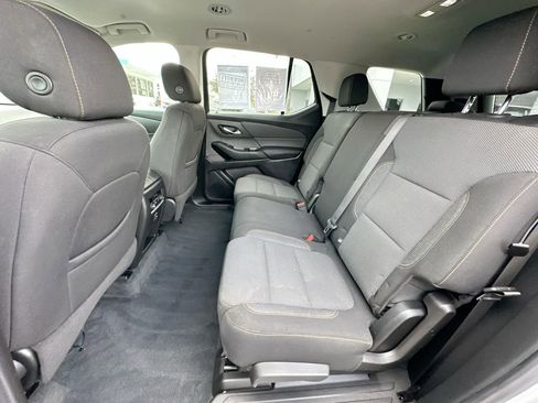 Used 2021 Chevrolet Traverse LS image 23