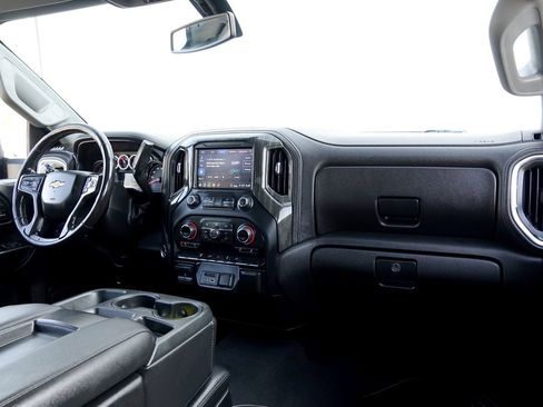 Used 2020 Chevrolet Silverado 2500 LTZ AWD/4WD image 32