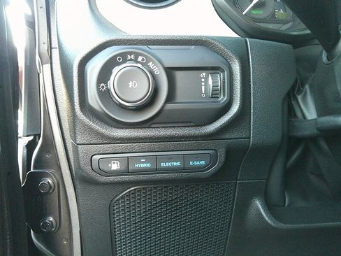 Used 2025 Jeep Wrangler Unlimited Sport S 4xe AWD/4WD image 28