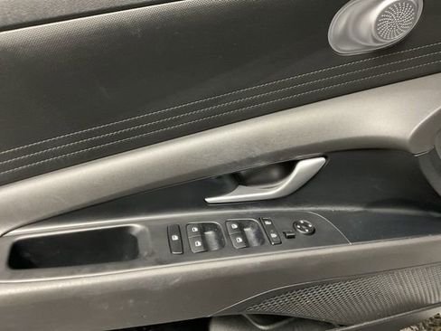 Used 2023 Hyundai Elantra Blue w/ Preferred Accessory Package image 11