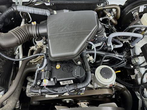 Used 2023 Toyota Tacoma SR RWD image 34