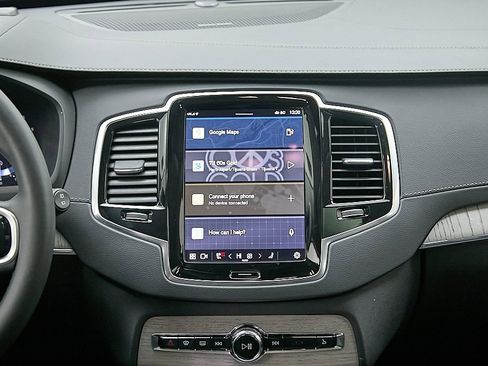 Used 2024 Volvo XC90 B6 Ultimate w/ Protection Package Premier image 33