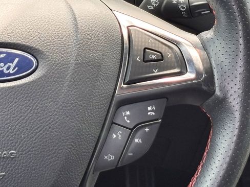 Used 2021 Ford Edge ST-Line AWD/4WD image 13