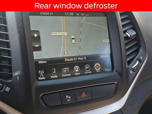 Used 2018 Jeep Cherokee Limited AWD/4WD image 17