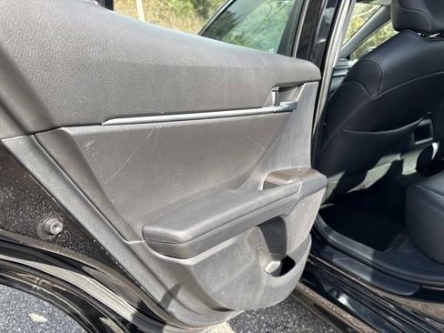Used 2023 Toyota Camry SE image 13