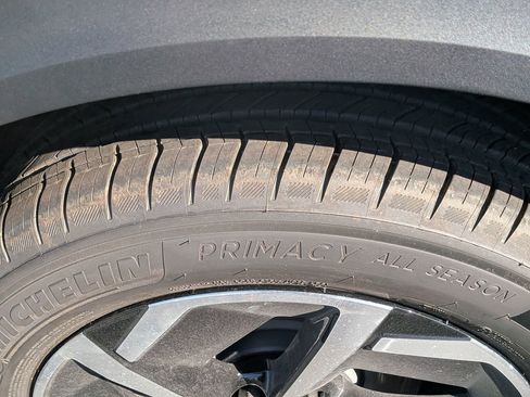 New 2026 Chevrolet Equinox EV LT image 12