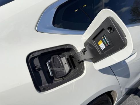 Used 2024 BMW i4 eDrive35 w/ Premium Package image 40