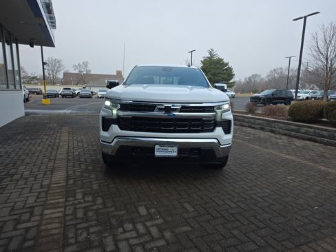 Used 2023 Chevrolet Silverado 1500 LT w/ Leather Package image 9