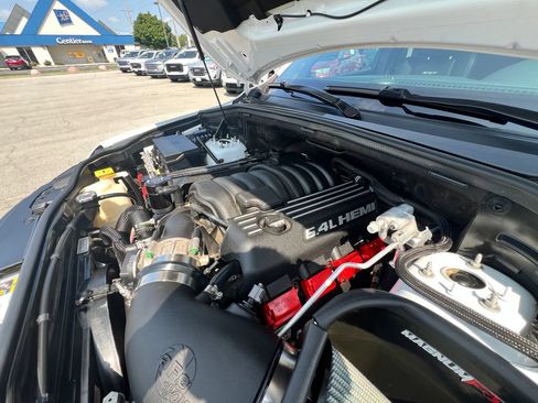 Used 2019 Jeep Grand Cherokee SRT AWD/4WD image 41