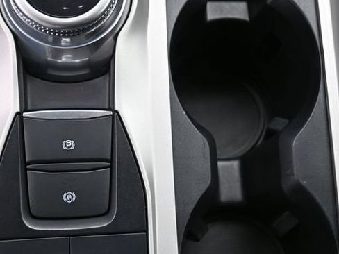 Certified 2022 Ford Explorer XLT AWD/4WD image 15