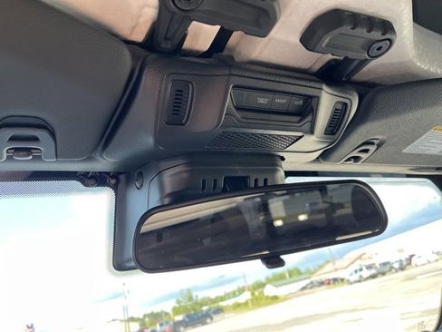 Used 2024 Jeep Gladiator Sport image 25