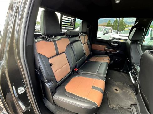 Used 2022 Chevrolet Silverado 3500 High Country w/ Technology Package image 29