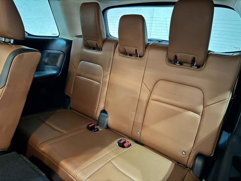 Used 2024 Nissan Pathfinder Platinum w/ Cargo Package FWD image 18