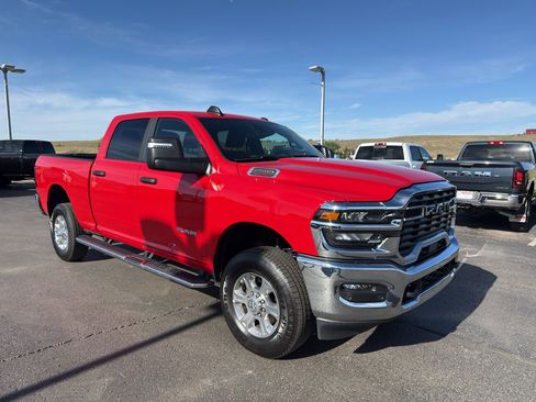 Used 2026 RAM 2500 Big Horn AWD/4WD image 3