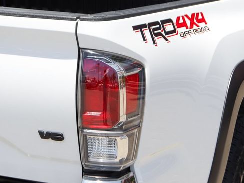 Used 2023 Toyota Tacoma TRD Off-Road AWD/4WD image 45