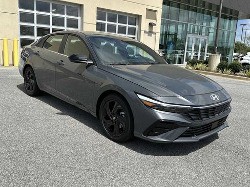 New 2026 Hyundai Elantra SEL Sport Premium FWD image 2