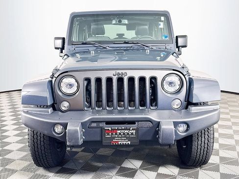 Used 2018 Jeep Wrangler Sport AWD/4WD image 2