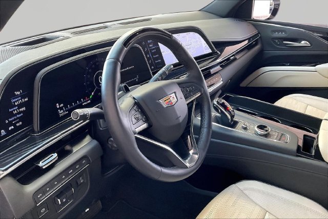 Used 2024 Cadillac Escalade Sport w/ Touring Package AWD/4WD image 12