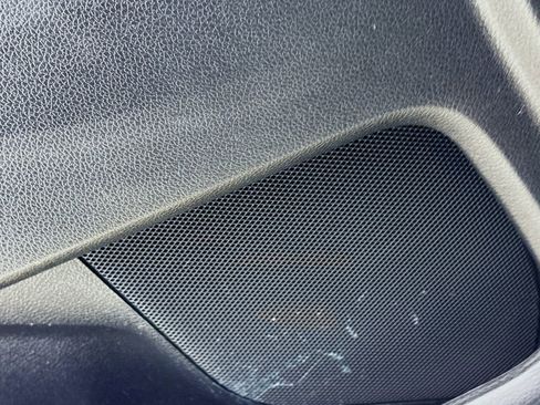 Used 2016 Ford Explorer Platinum image 22