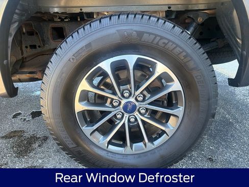Used 2018 Ford F150 XLT w/ Equipment Group 302A Luxury AWD/4WD image 12