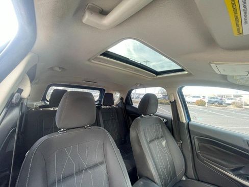 Used 2019 Ford EcoSport SE image 6