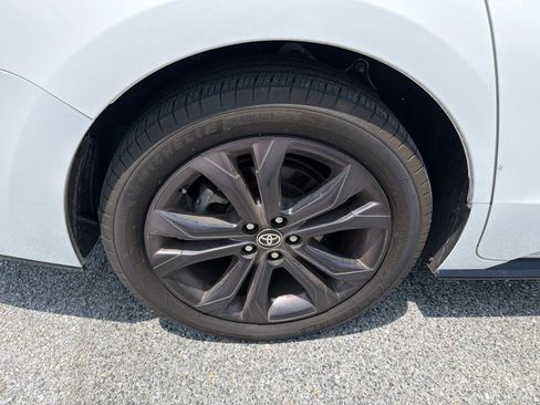Used 2021 Toyota Sienna XSE w/ XSE Plus Package FWD image 19